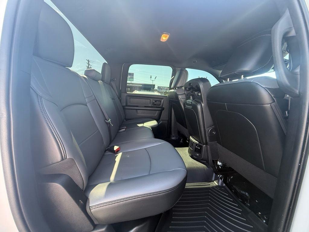 RAM 2500 Tradesman Crew Cab SWB 4WD 2024