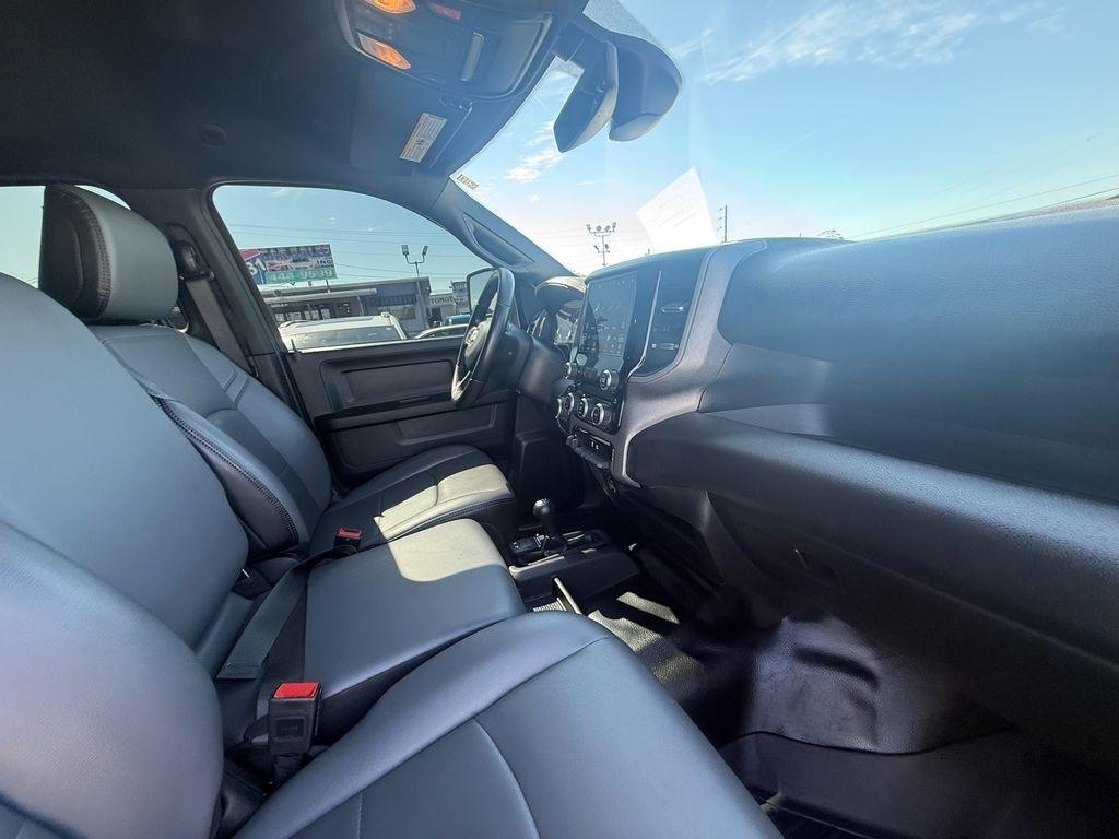 RAM 2500 Tradesman Crew Cab SWB 4WD 2024