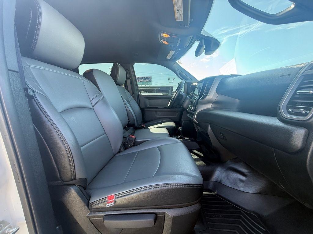 RAM 2500 Tradesman Crew Cab SWB 4WD 2024