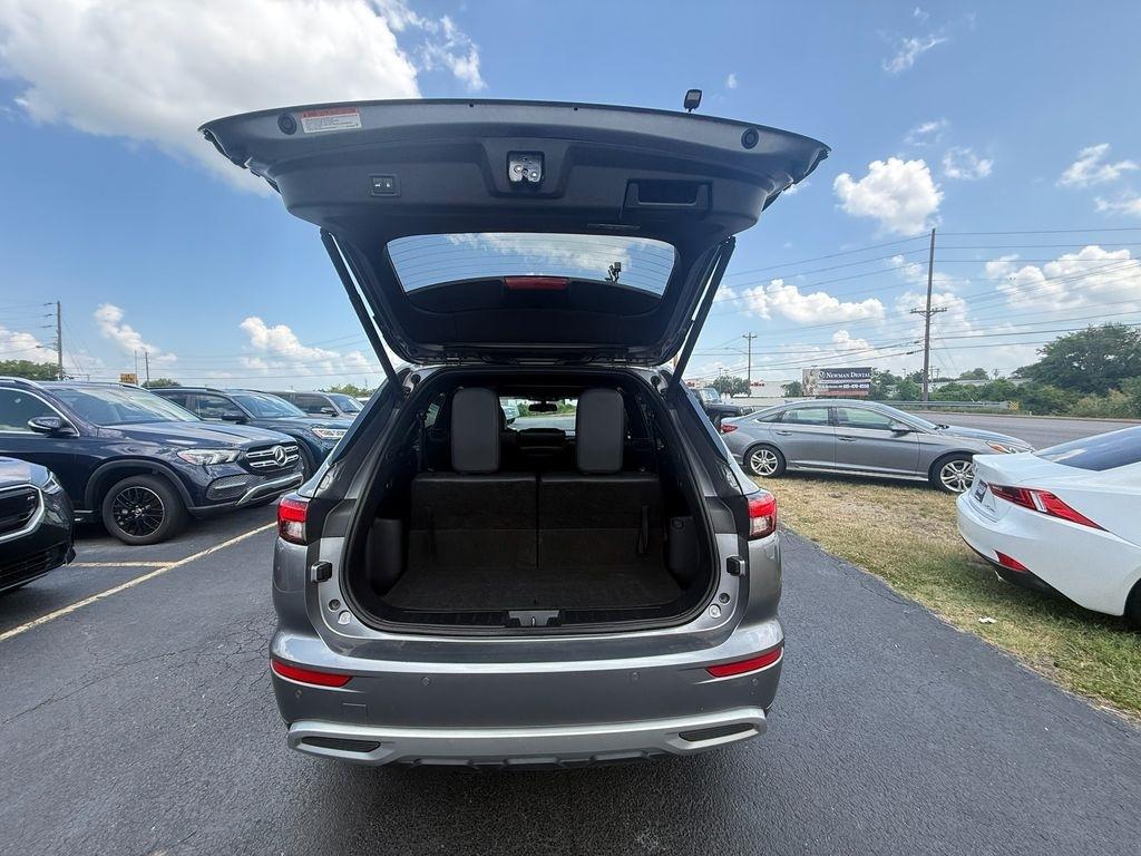 Mitsubishi Outlander  2022