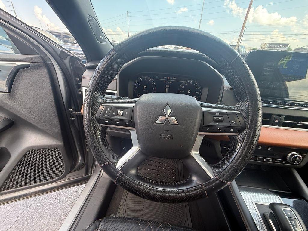 Mitsubishi Outlander  2022