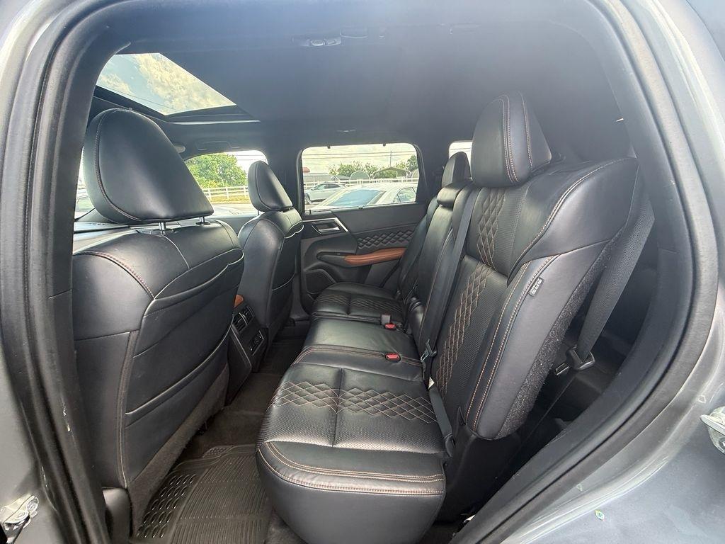 Mitsubishi Outlander  2022