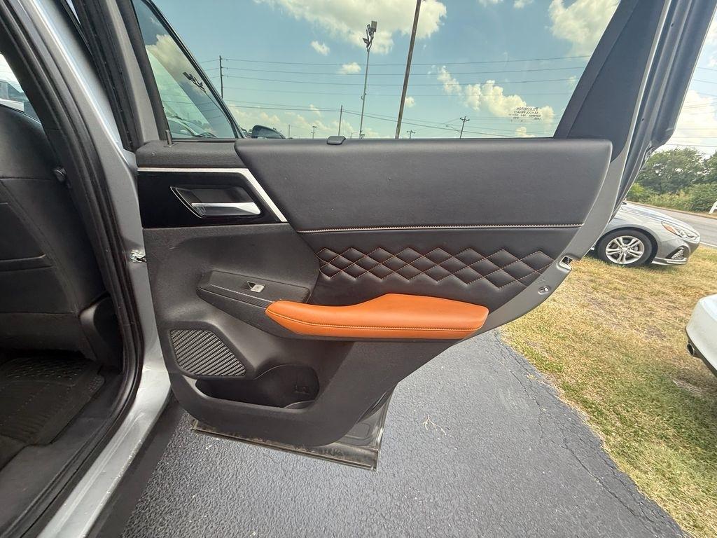Mitsubishi Outlander  2022