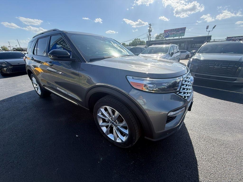 2023 Ford Explorer Platinum 4WD's photo