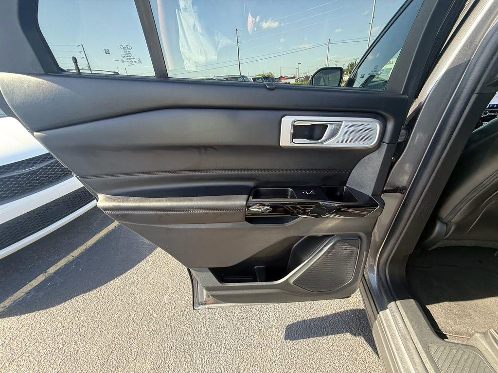 Ford Explorer Platinum AWD 2023