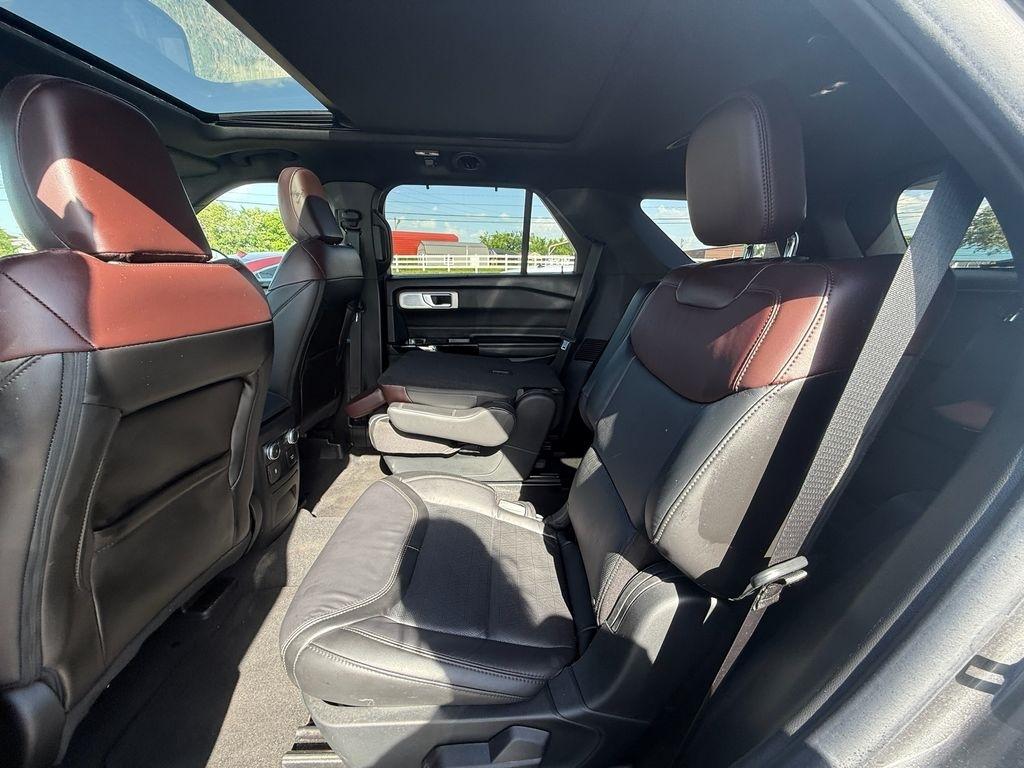 Ford Explorer Platinum AWD 2023