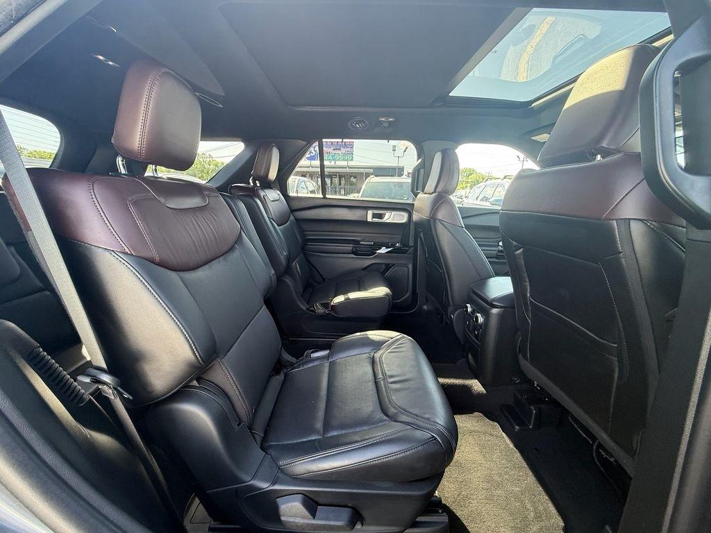 Ford Explorer Platinum AWD 2023