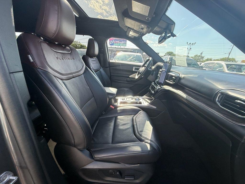 Ford Explorer Platinum AWD 2023