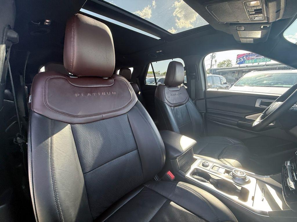 Ford Explorer Platinum AWD 2023