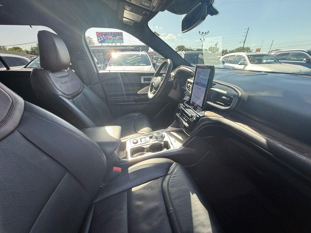 Ford Explorer Platinum AWD 2023