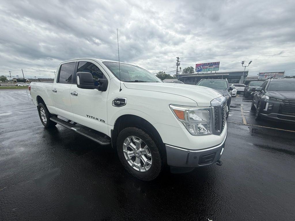 2018 Nissan Titan XD SV Crew Cab 4WD