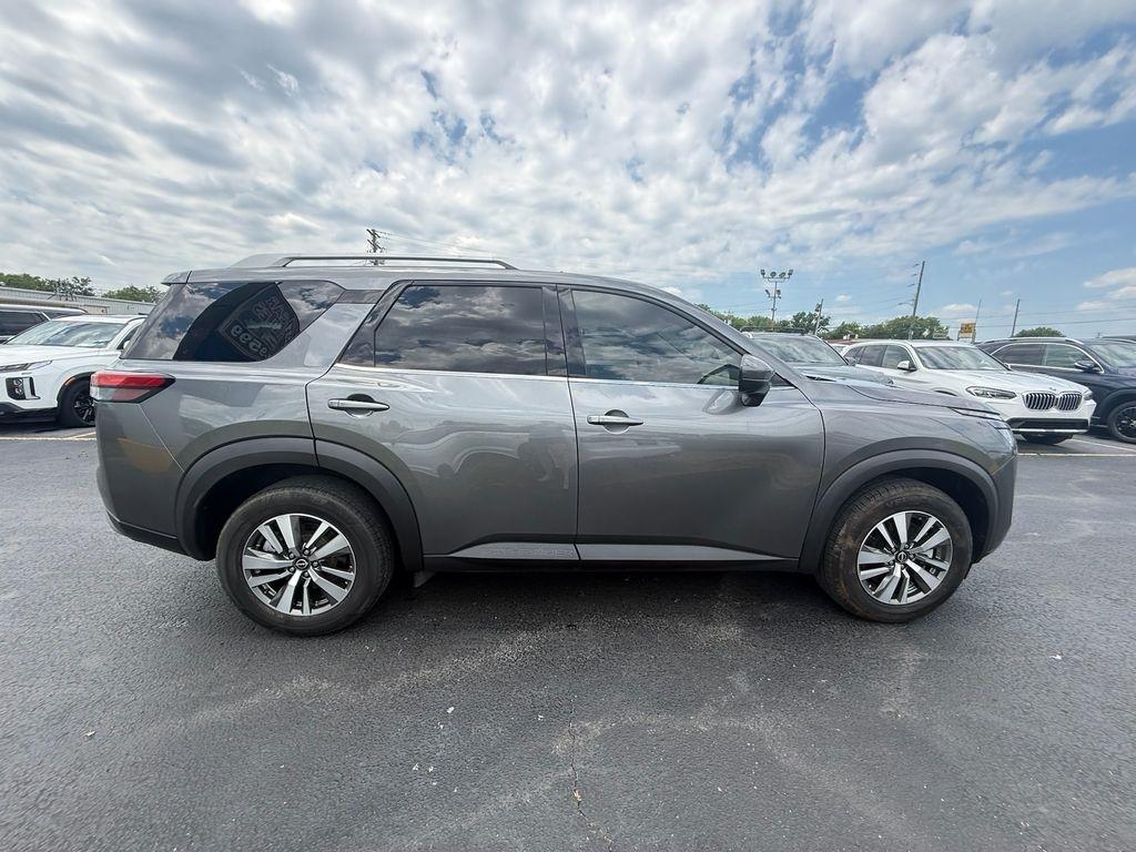 Nissan Pathfinder SL 2023