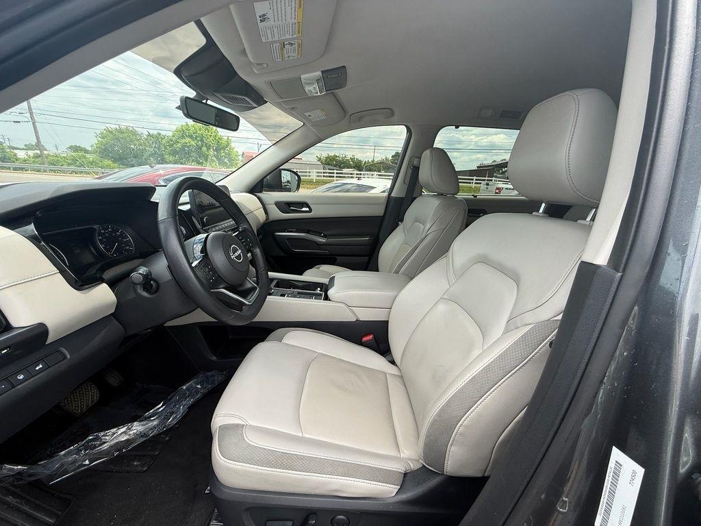 Nissan Pathfinder SL 2023