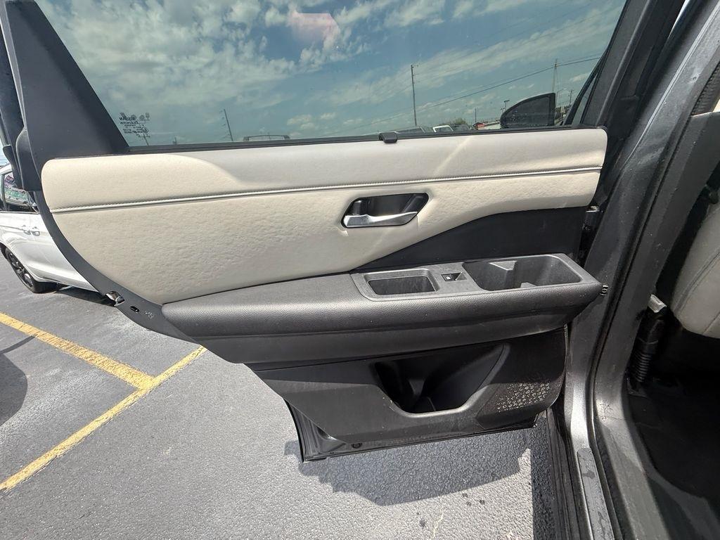 Nissan Pathfinder SL 2023