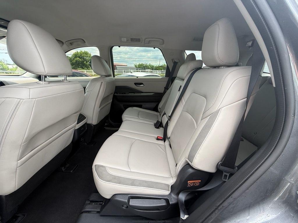 Nissan Pathfinder SL 2023