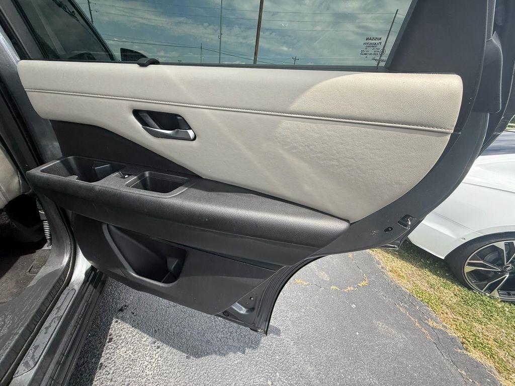 Nissan Pathfinder SL 2023