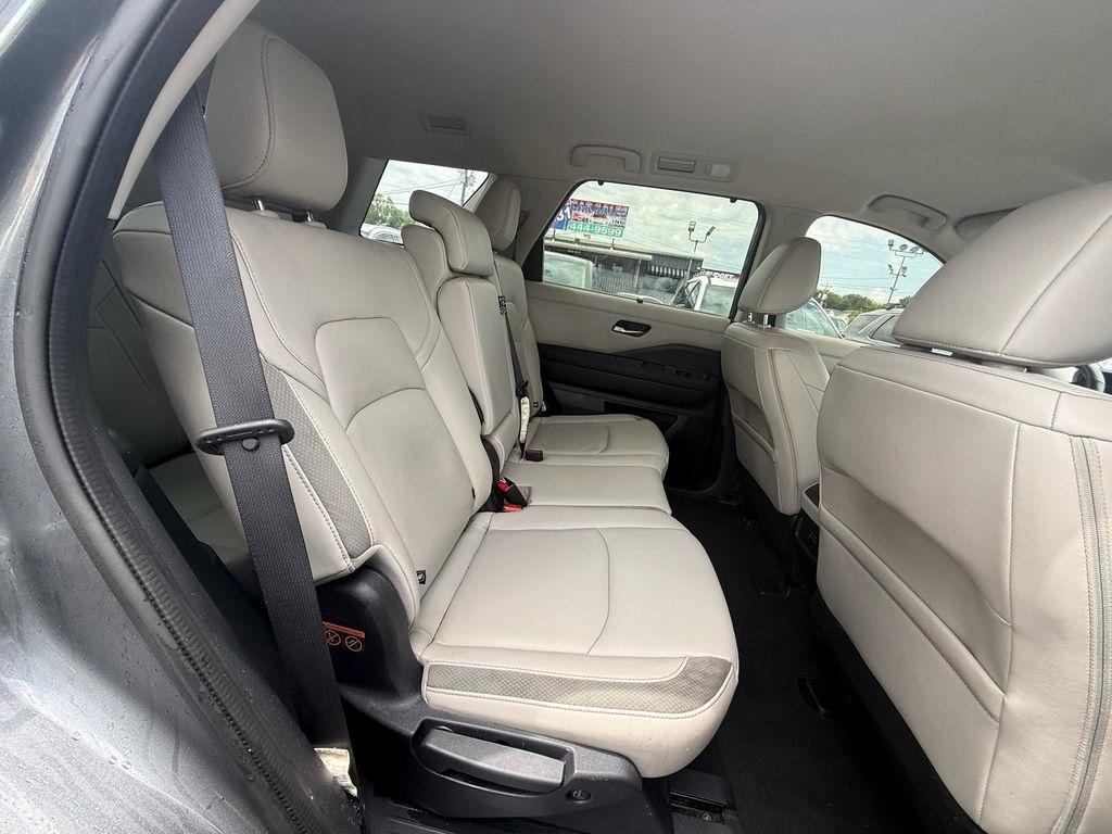 Nissan Pathfinder SL 2023