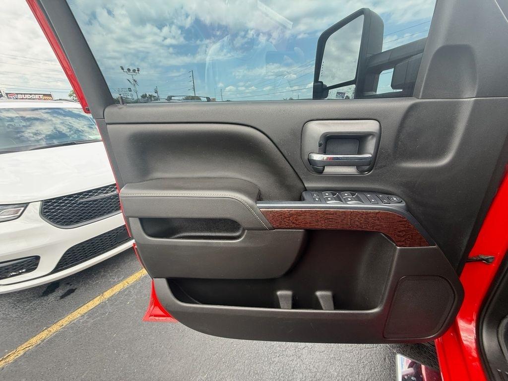 GMC Sierra 2500HD SLE Crew Cab 4WD 2016