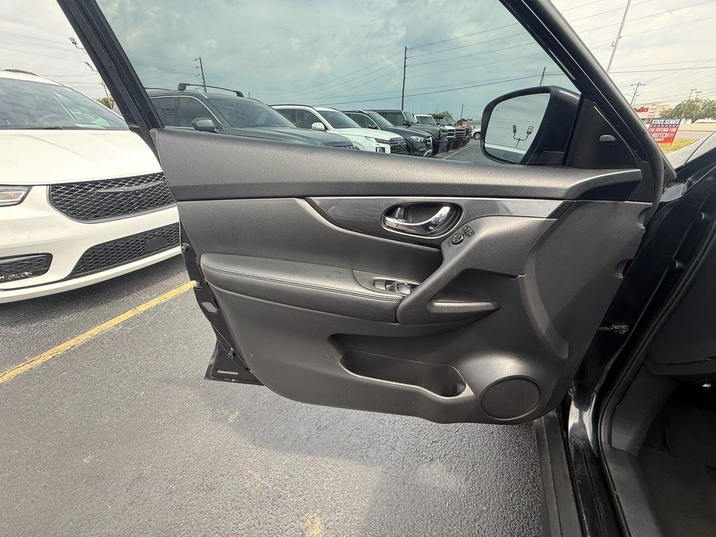 Nissan Rogue SV 2WD 2017