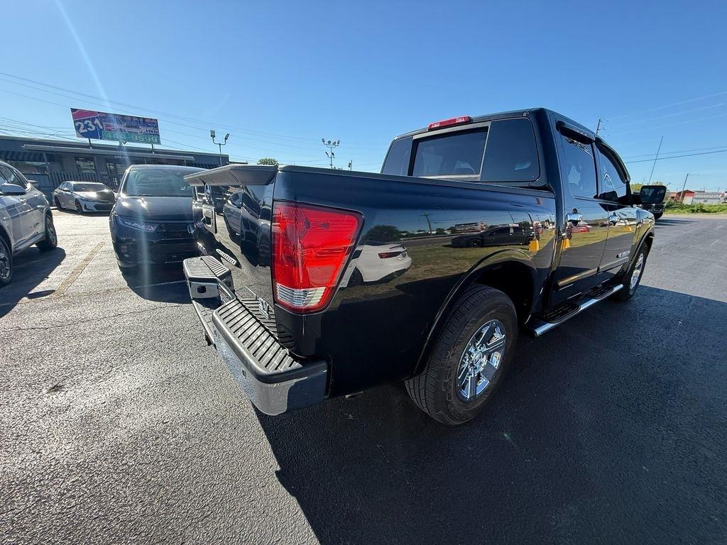 Nissan Titan SV Crew Cab 2WD 2015