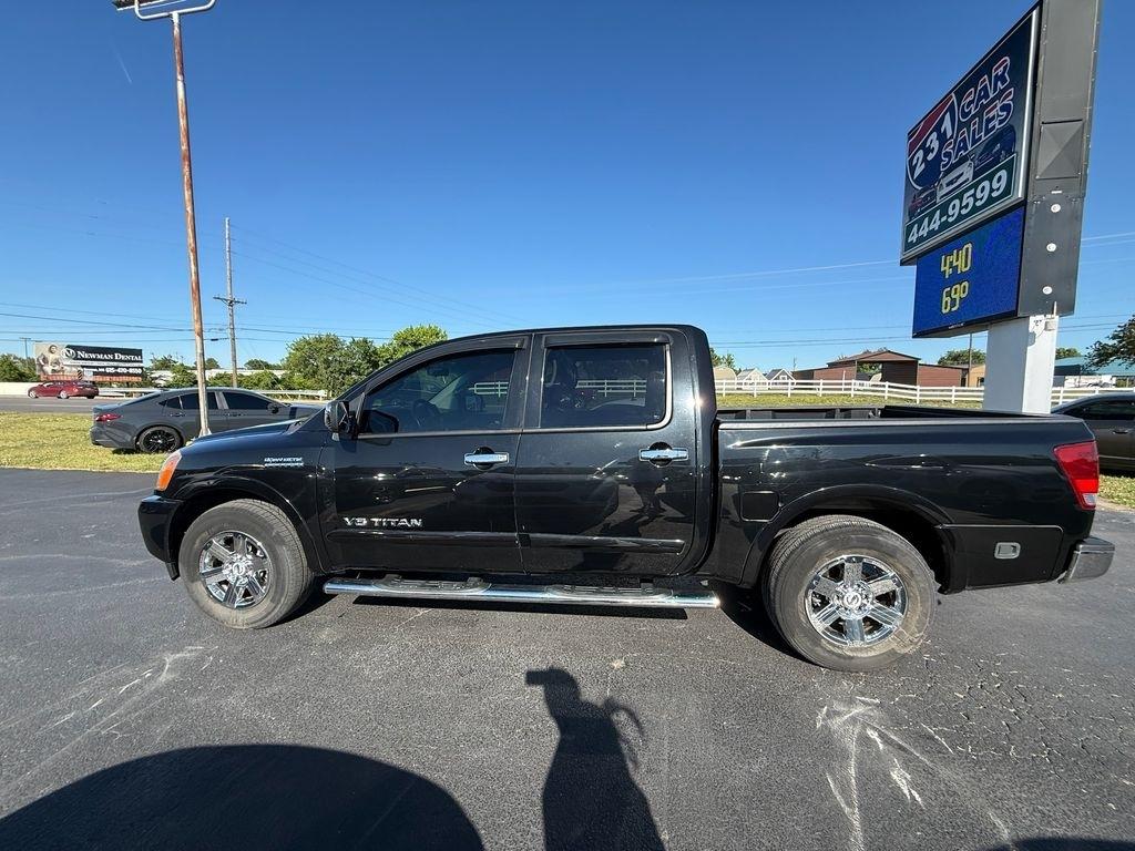 Nissan Titan SV Crew Cab 2WD 2015