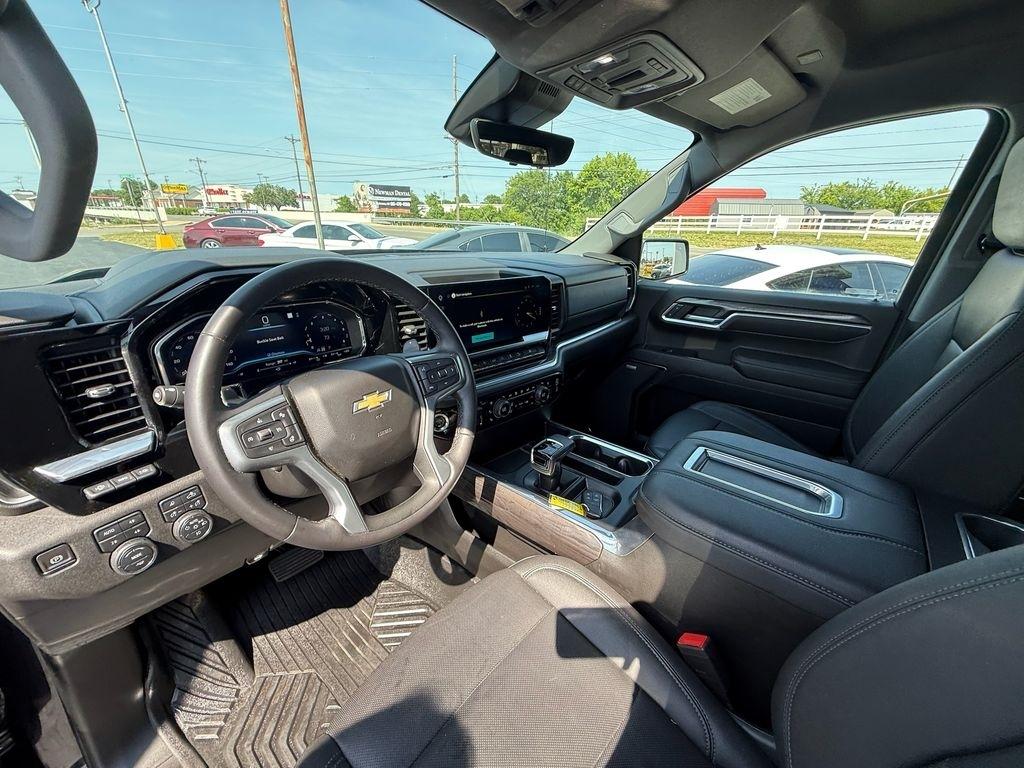 Chevrolet Silverado 1500 LTZ Crew Cab 4WD 2022