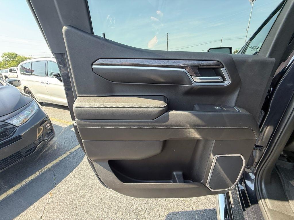 Chevrolet Silverado 1500 LTZ Crew Cab 4WD 2022