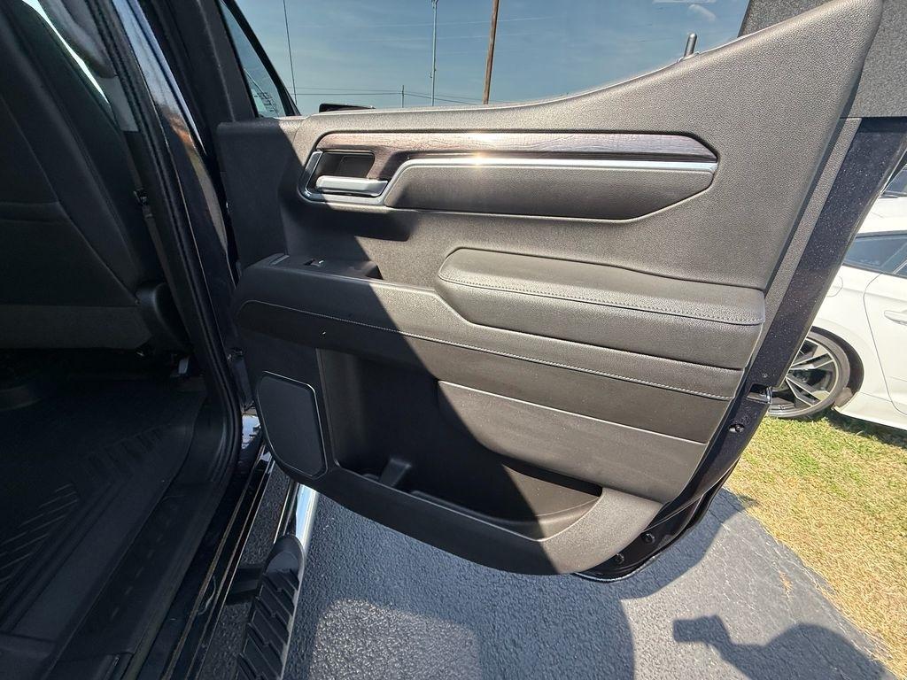 Chevrolet Silverado 1500 LTZ Crew Cab 4WD 2022