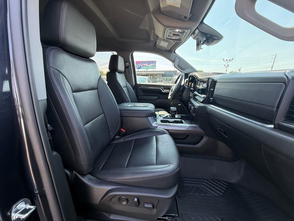 Chevrolet Silverado 1500 LTZ Crew Cab 4WD 2022
