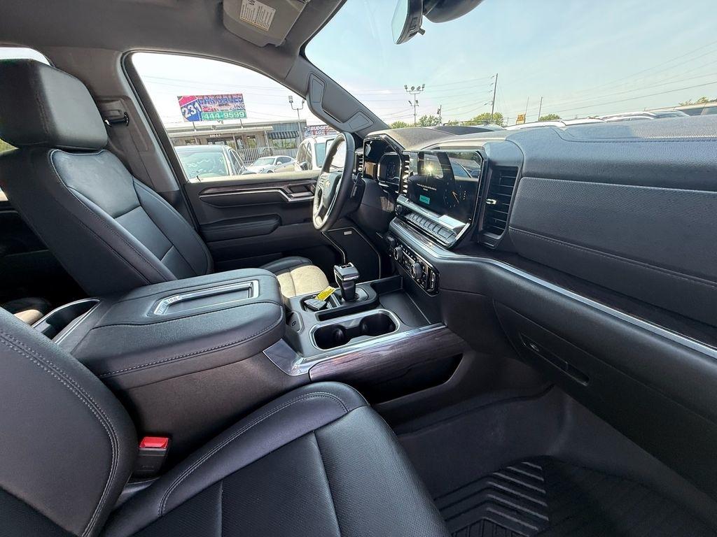 Chevrolet Silverado 1500 LTZ Crew Cab 4WD 2022