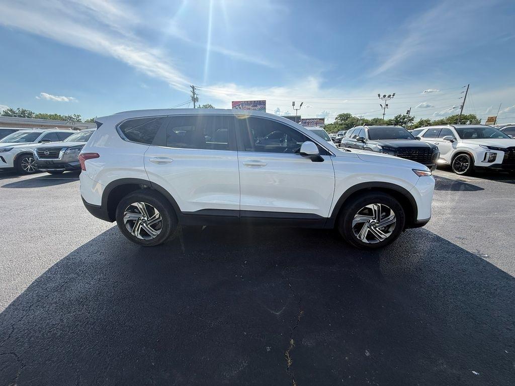 Hyundai Santa Fe SE 2021