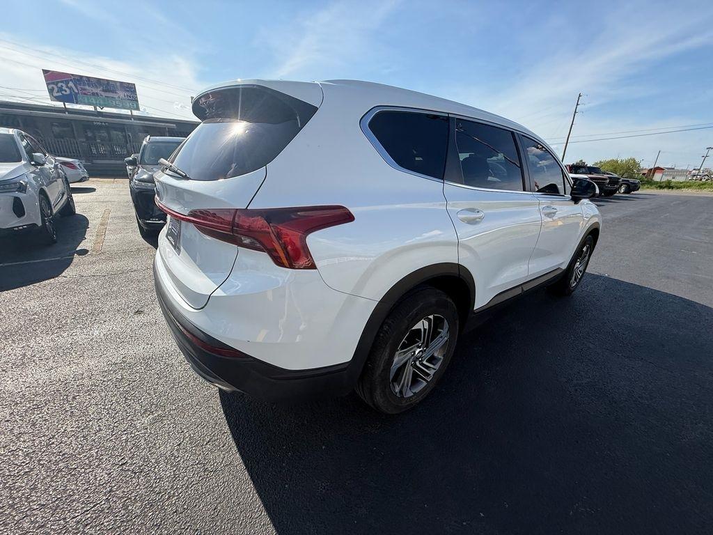 Hyundai Santa Fe SE 2021