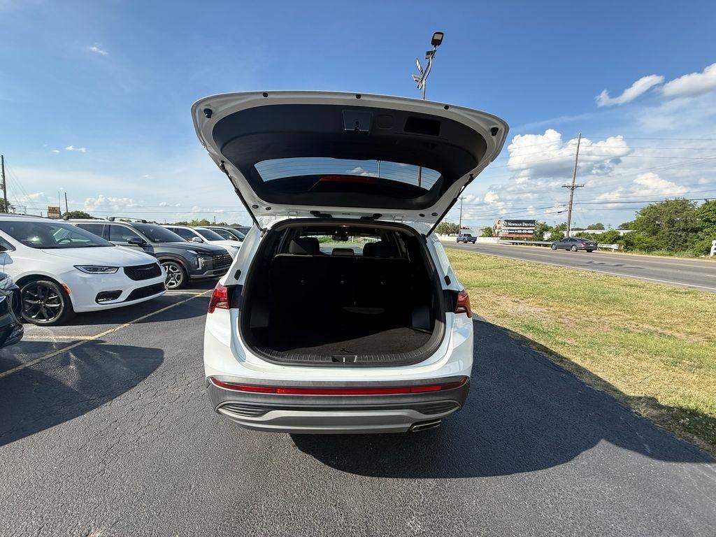 Hyundai Santa Fe SE 2021