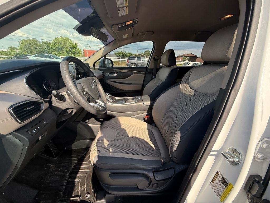 Hyundai Santa Fe SE 2021