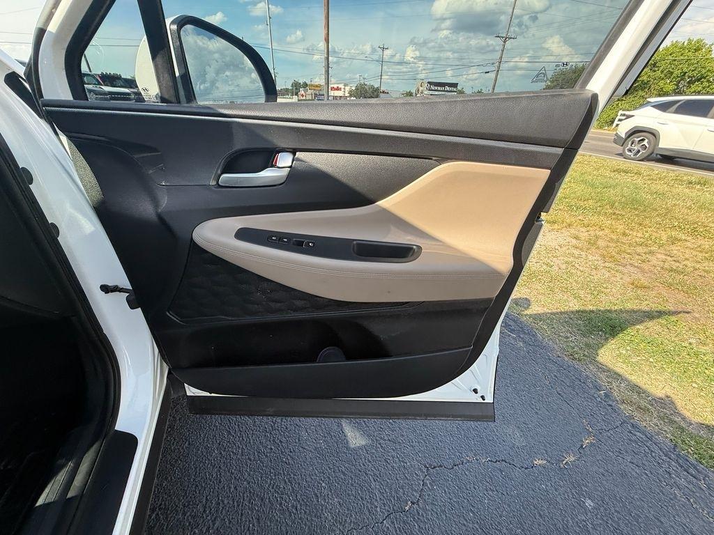 Hyundai Santa Fe SE 2021