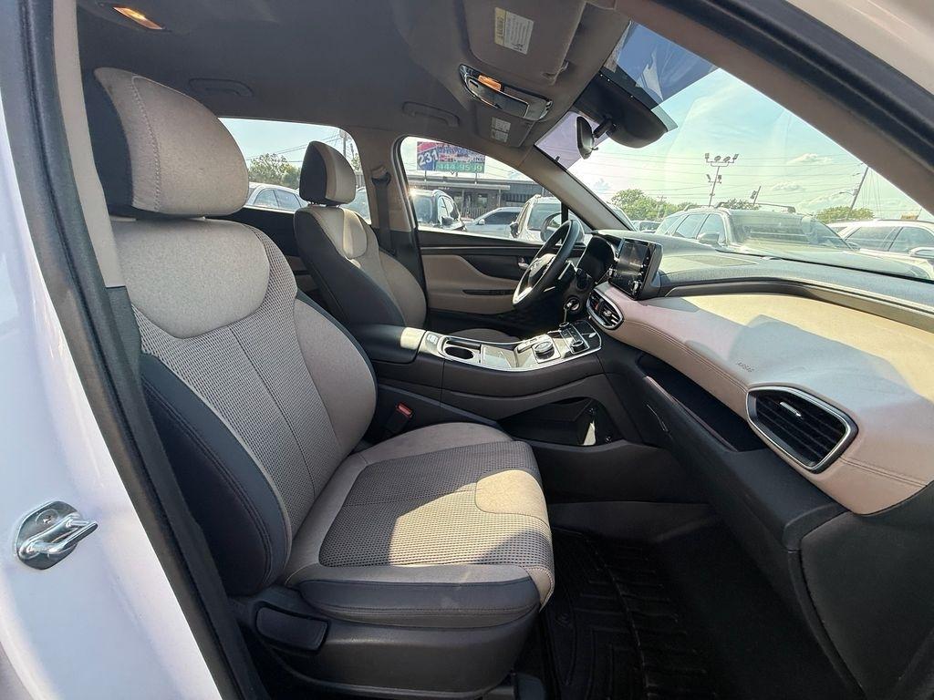Hyundai Santa Fe SE 2021