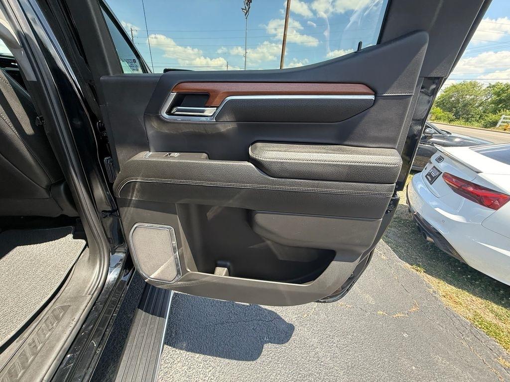 GMC Sierra 1500 Denali Crew Cab 4WD 2022