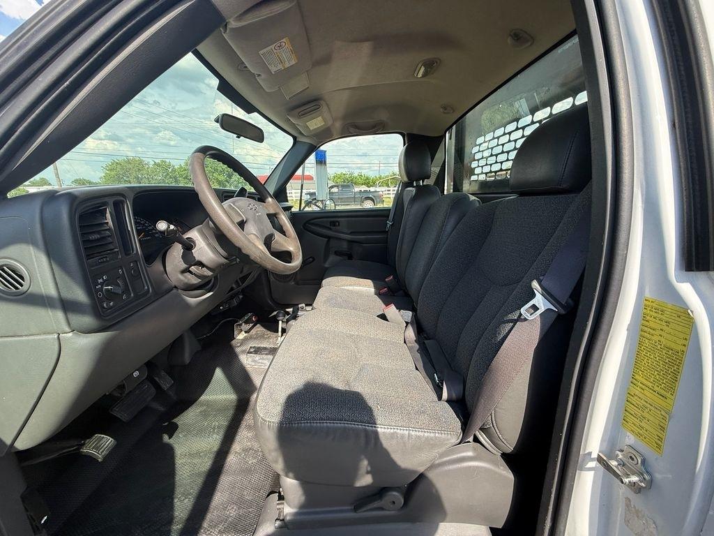 Chevrolet Silverado 3500 Regular Cab 2WD 2006