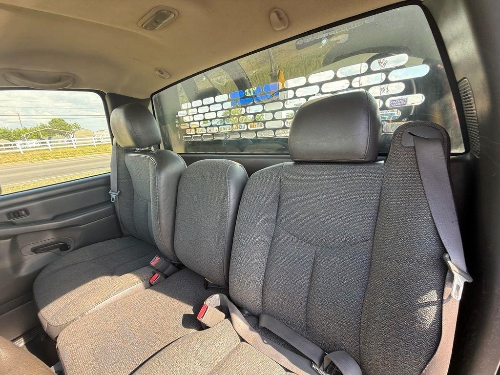 Chevrolet Silverado 3500 Regular Cab 2WD 2006