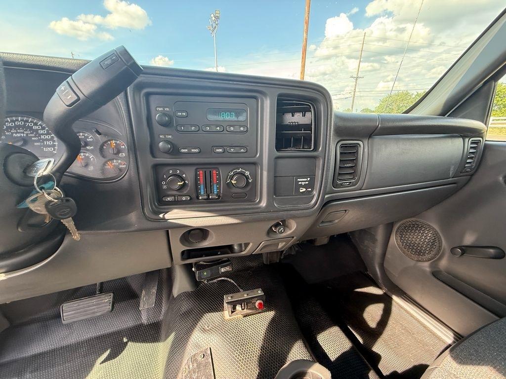 Chevrolet Silverado 3500 Regular Cab 2WD 2006