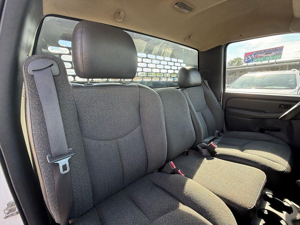 Chevrolet Silverado 3500 Regular Cab 2WD 2006