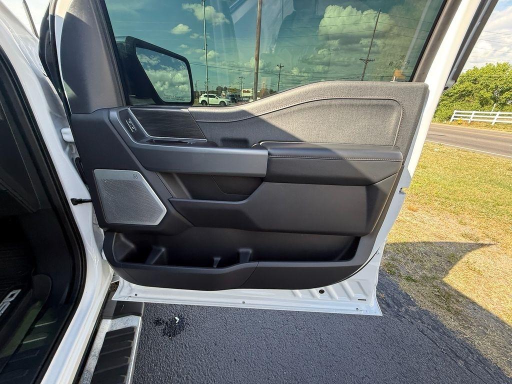 Ford F-150 Lariat SuperCrew 4WD 2024
