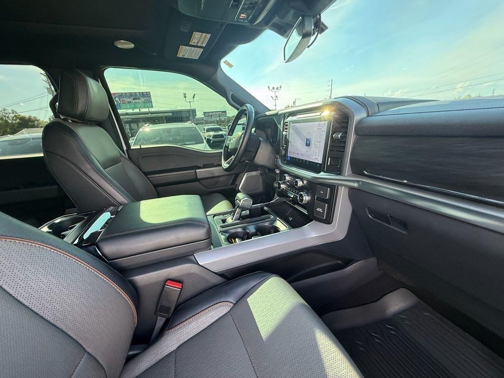 Ford F-150 Lariat SuperCrew 4WD 2024