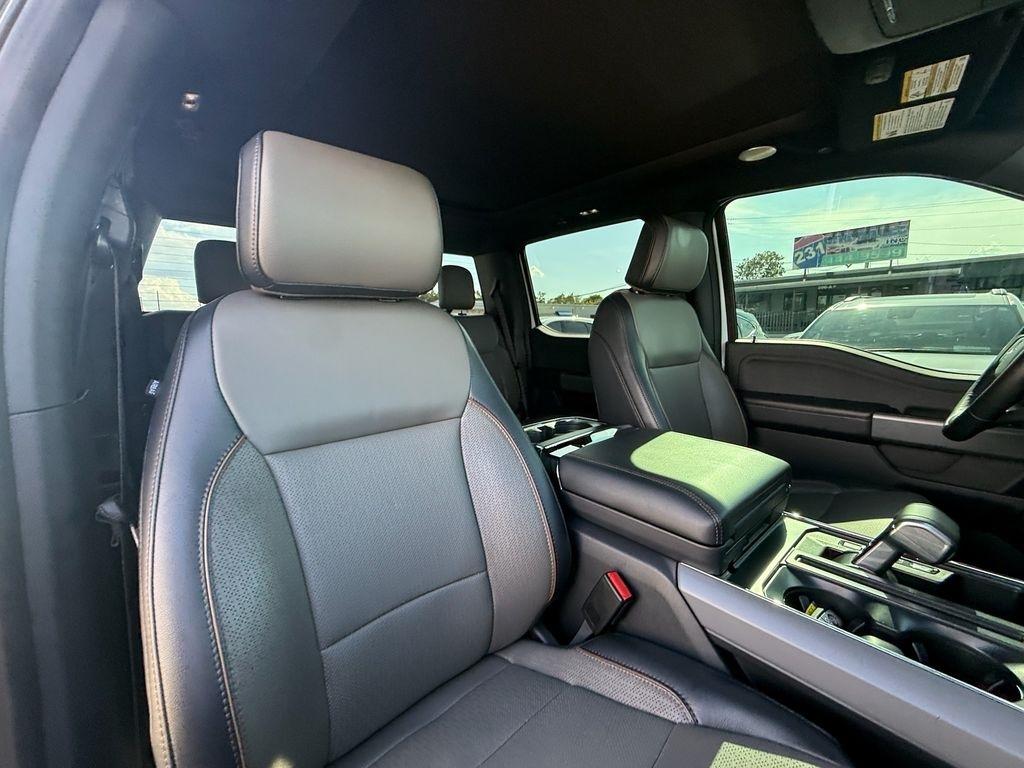 Ford F-150 Lariat SuperCrew 4WD 2024
