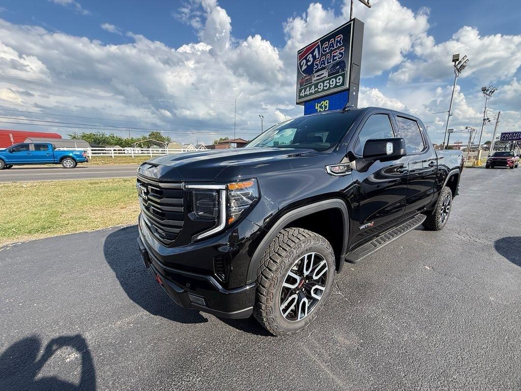GMC Sierra 1500 AT4 Crew Cab 4WD 2025