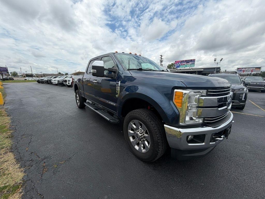 Ford F-250 SD Lariat Crew Cab 4WD 2017