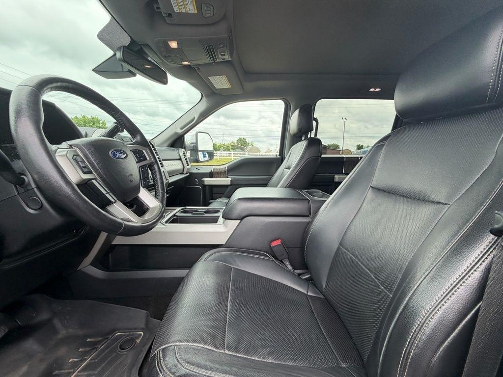 Ford F-250 SD Lariat Crew Cab 4WD 2017