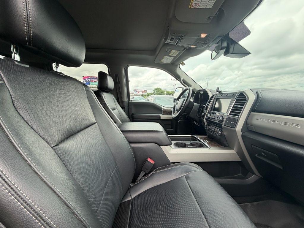 Ford F-250 SD Lariat Crew Cab 4WD 2017