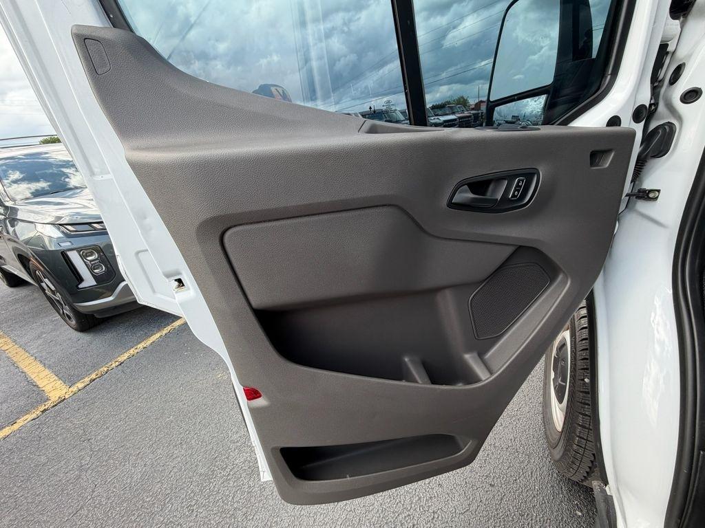 Ford Transit 250 Van 2023
