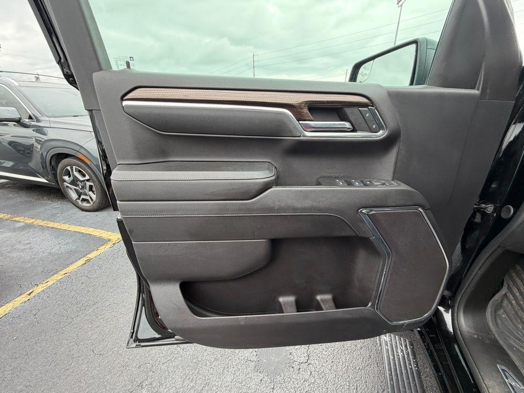 Chevrolet Silverado 1500 RST Crew Cab 4WD 2024